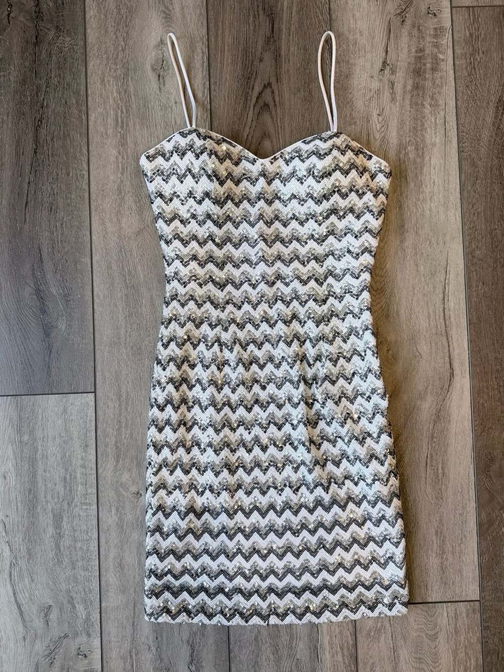 Jump Apparel Sequin Chevron Mini Dress Size 1/2 Black White- Homecoming
